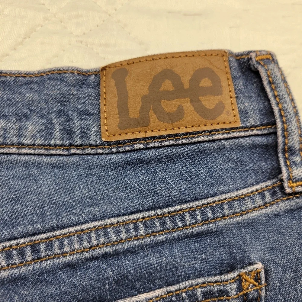 Lee Classic Straight blue jeans size 14